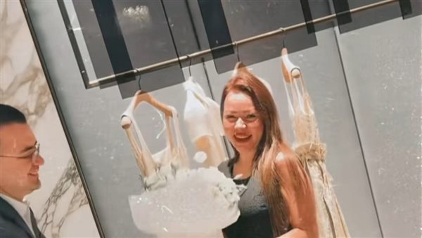 أسما إبراهيم 