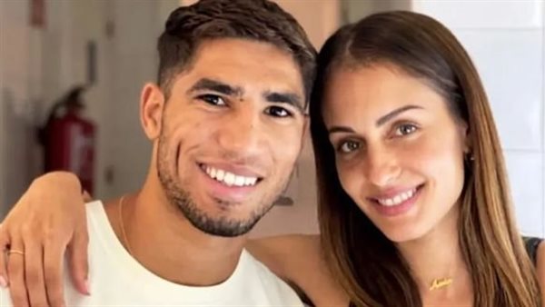 حكيمى وطليقته 