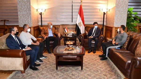 وزير الشباب والرياضة