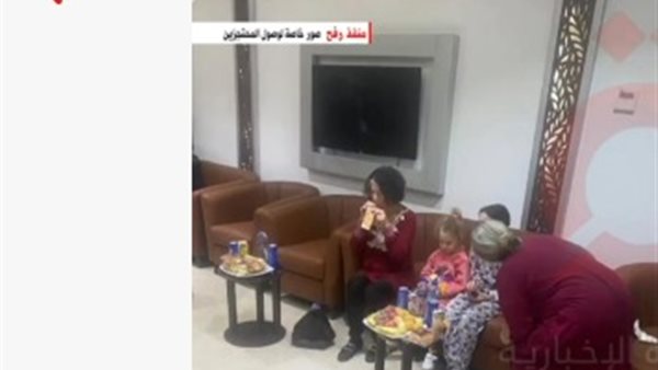 المحتجزات في معبر