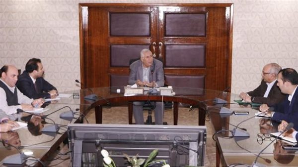 اجتماع  وزير الزراعة