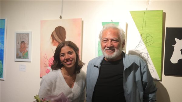 معرض لمسات للفنون