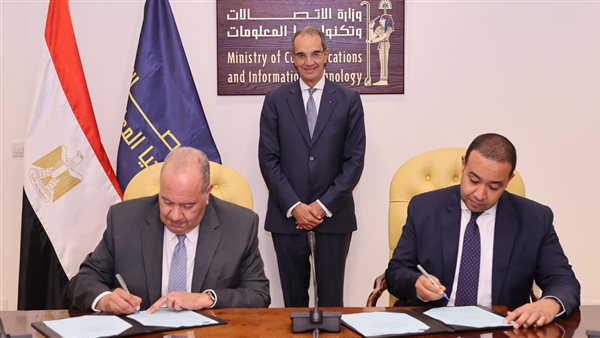 الدكتور/ عمرو طلعت