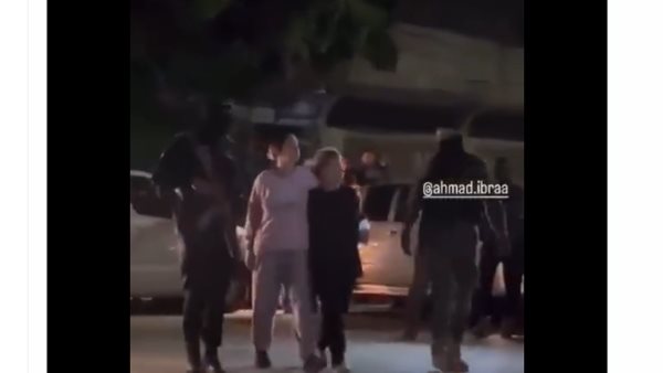 عملية تسليم المحتجزين