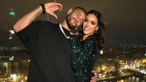 نيمار  وصديقته 