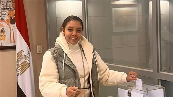 احدي الناخبين 