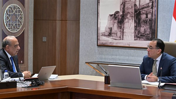 رئيس الوزراء والمهندس