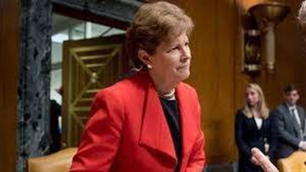 السيناتور الأمريكية