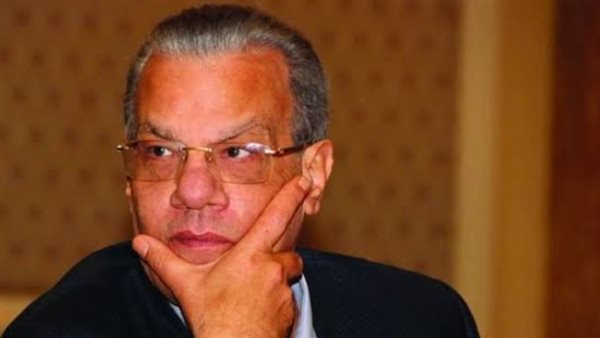 الكاتب والصحفي عادل