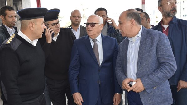 محافظ بورسعيد يُسلم