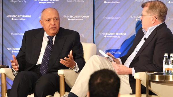 جانب من اللقاءات