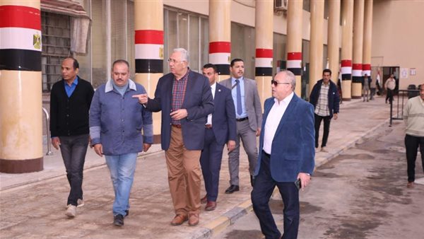 جانب من متابعة وزير