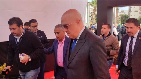 وزير الاسكان