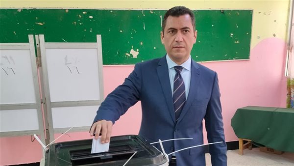 محمد سلام  يدلي بصوته