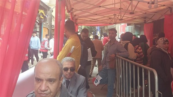 إقبال المواطنين على