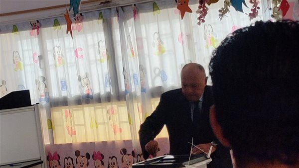 وزير الخارجية يدلي