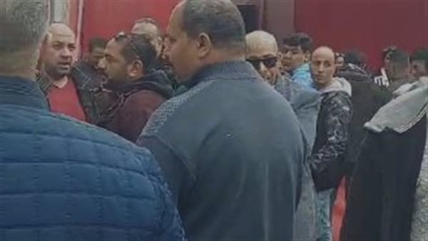 حشد جماهيري من المواطنين