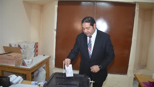 نواب المحافظين من