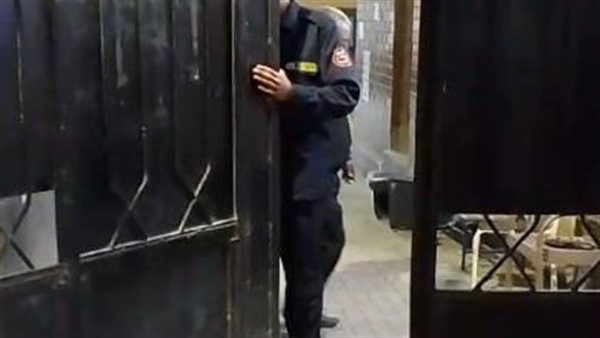 غلق احدي اللجان 