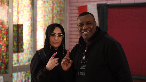 عبد الستار صبري وزوجته