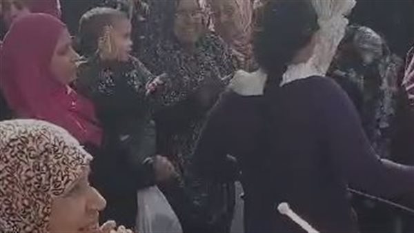 وصلة طبل وزغاريد