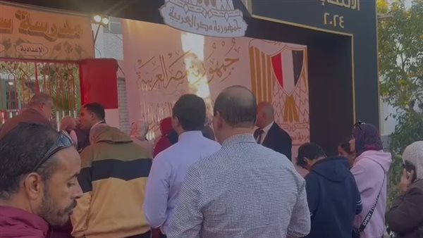 توافد الناخبون على