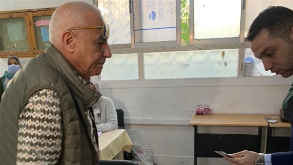  الكابتن حسين لبيب