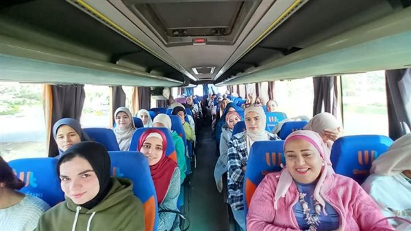 طالبات كليه الزراعه