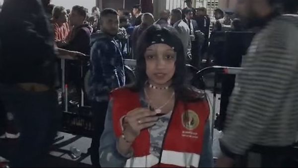 احدي المتطوعات في