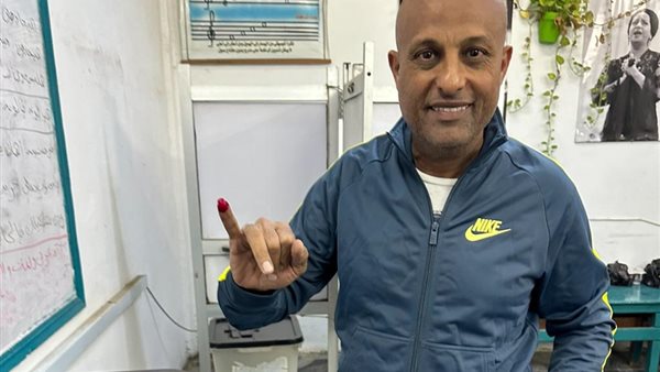 الكابتن طارق مصطفى