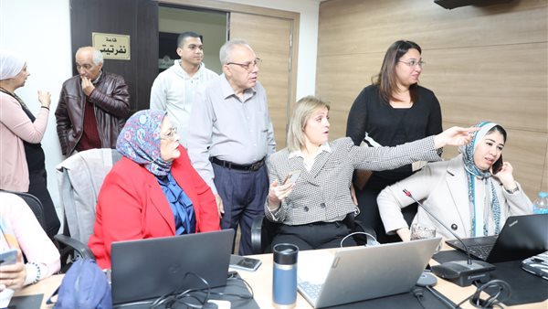 جانب من متابعة المجلس