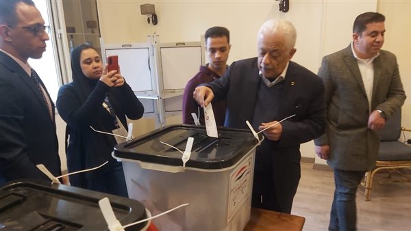 طارق شوقي يدلي بصوته