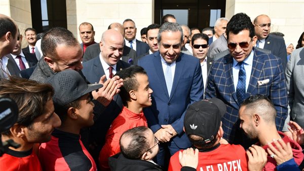 وزير الشباب والرياضة