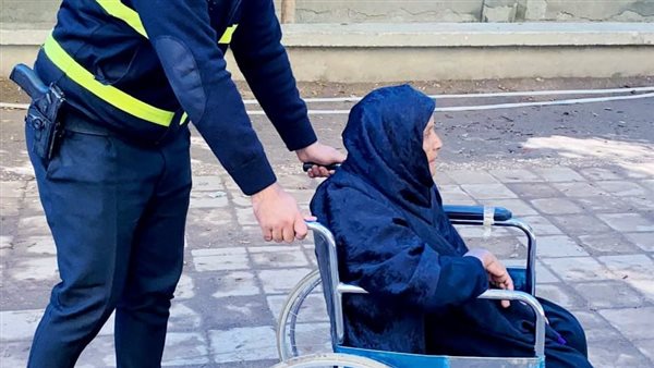 السيدة المُسنة