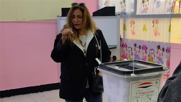 ليلي علوي تدلي بصوتها