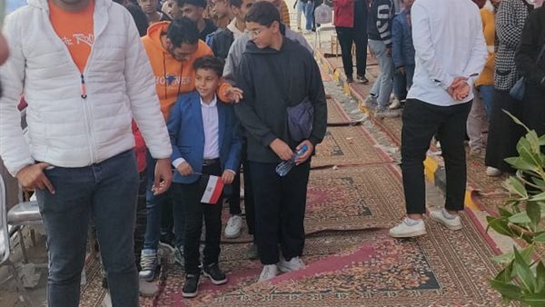  توافد الناخبين في