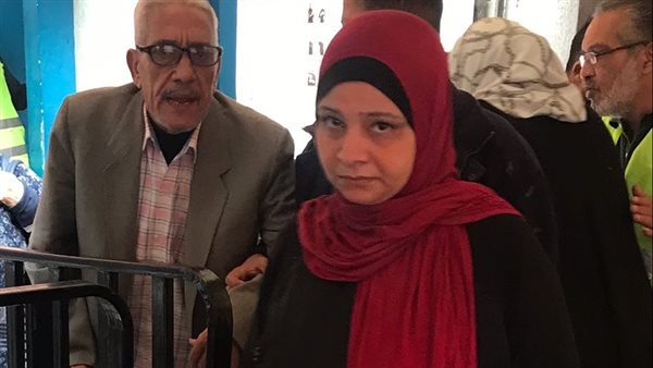 المواطنين يدلون بأصواتهم