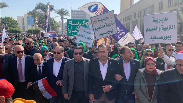 مسيرة حاشدة لتجار