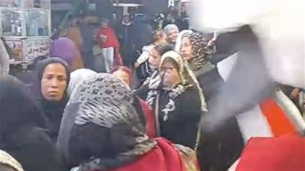 صورة من امام مدرسة