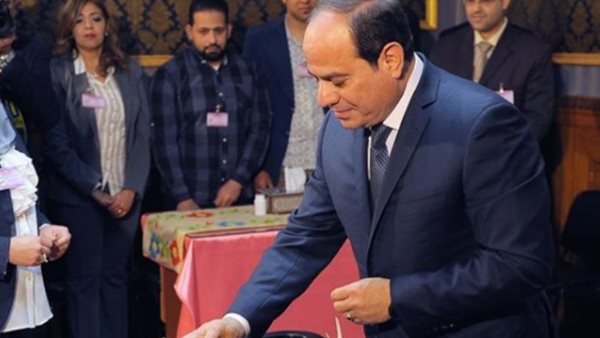 السيسي يدلي بصوته