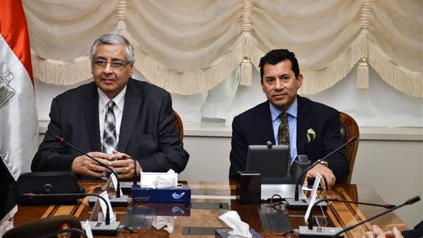 وزير الشباب و الرياضة