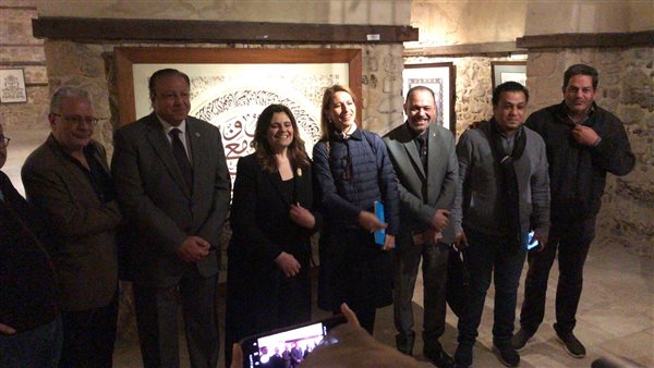 وزيرة الهجرة اثناء