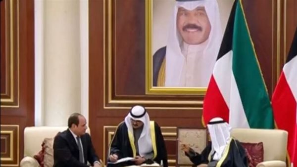 السيسي يقدم العزاء