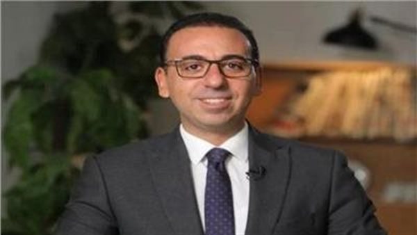 الكاتب الصحفي _جمال