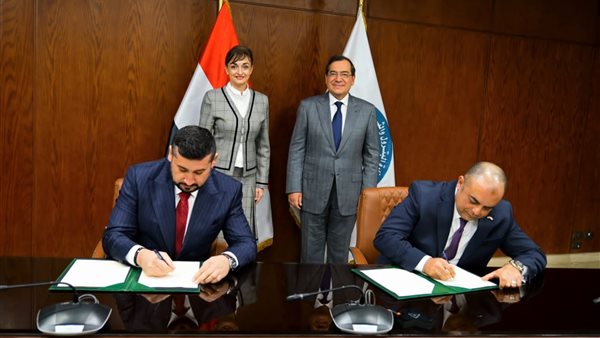 توقيع البرتوكول 