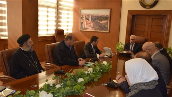 محافظ بورسعيد يستعرض