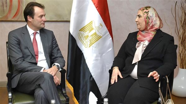 نيفين القباج والدكتور