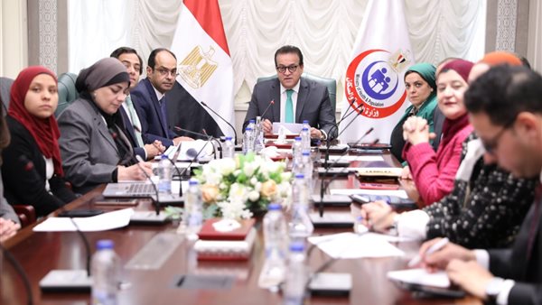 وزير الصحة اثناء