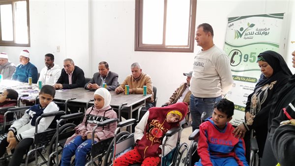 توزيع 13 كرسي متحرك