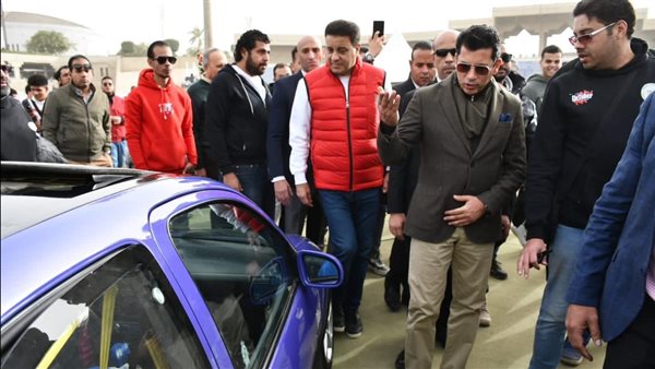 وزير الشباب والرياضة